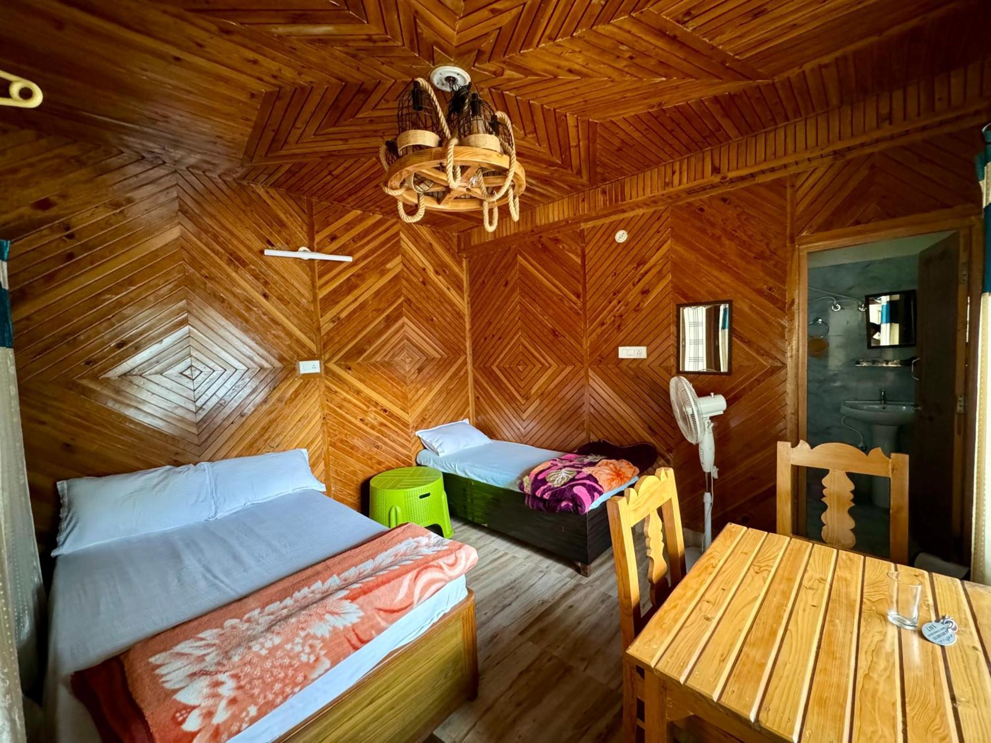 Hill Dew Apartment *